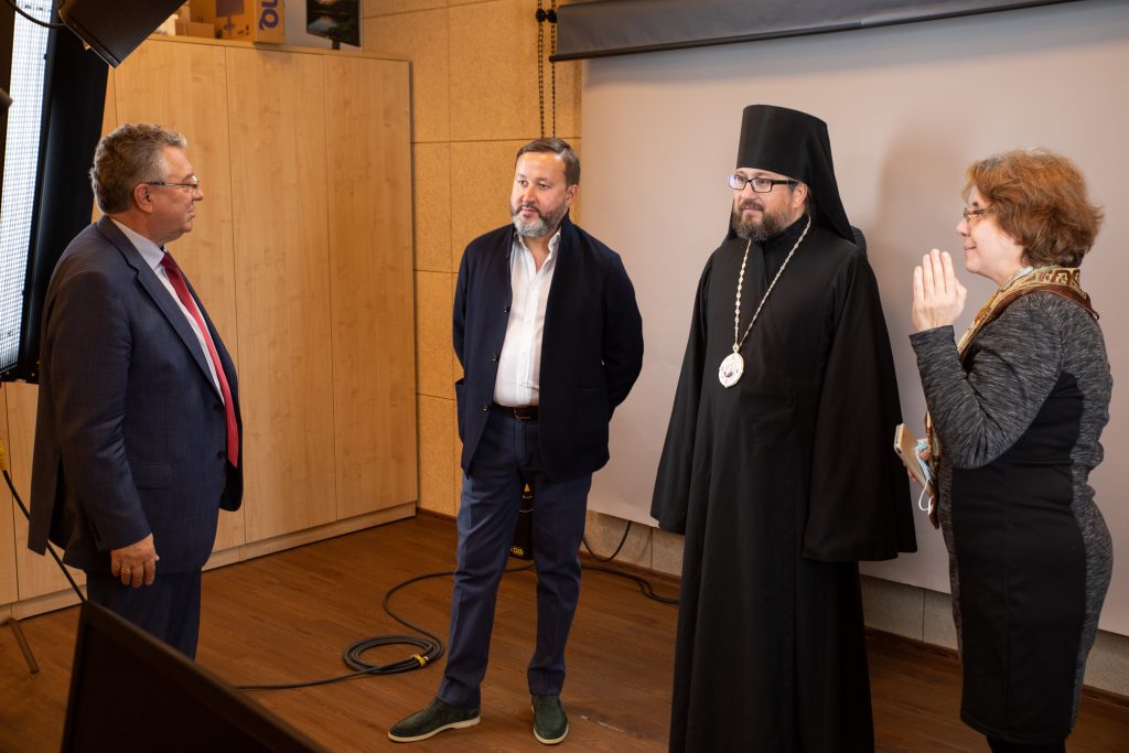 150A0095чб 1024x683